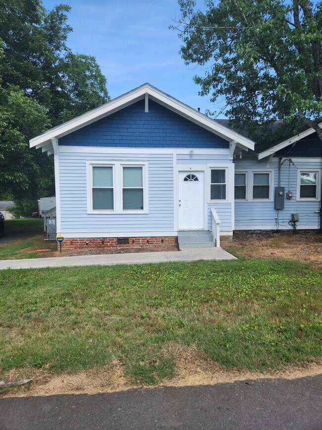 Building Photo - 1610 Lowder St