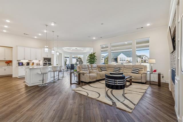 Building Photo - 8717 Basanite Ave