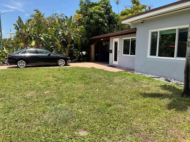 1224 NE 1st Avenue Fort Lauderdale Fl 33304 - 1224 NE 1st Avenue  Fort Lauderdale Fl 33304