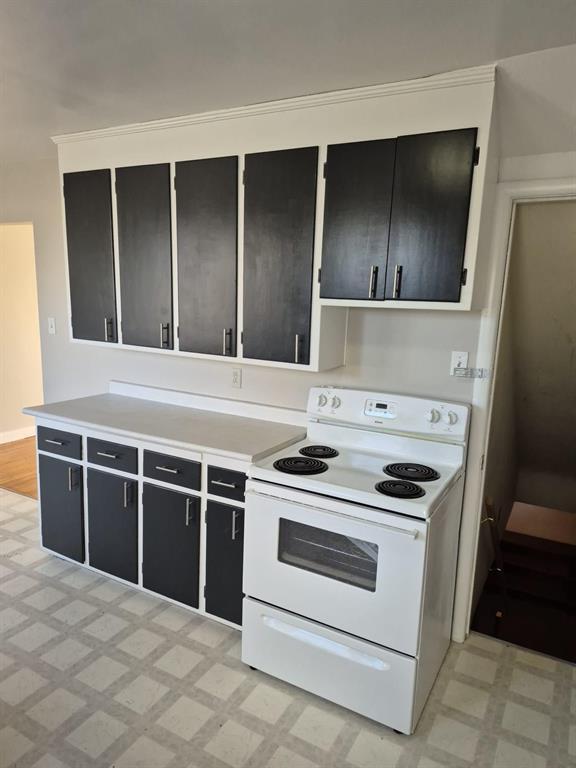 Building Photo - 480 Osborne St