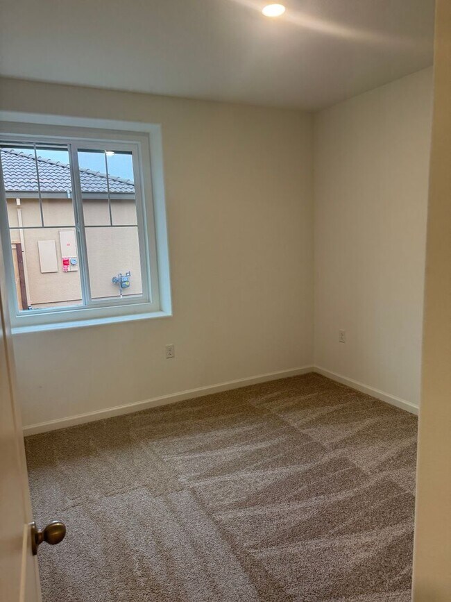 Foto del edificio - Brand New Home in Hughson!