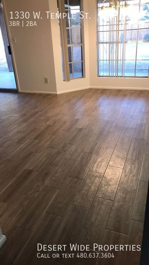 Foto del edificio - 1330 W Temple St