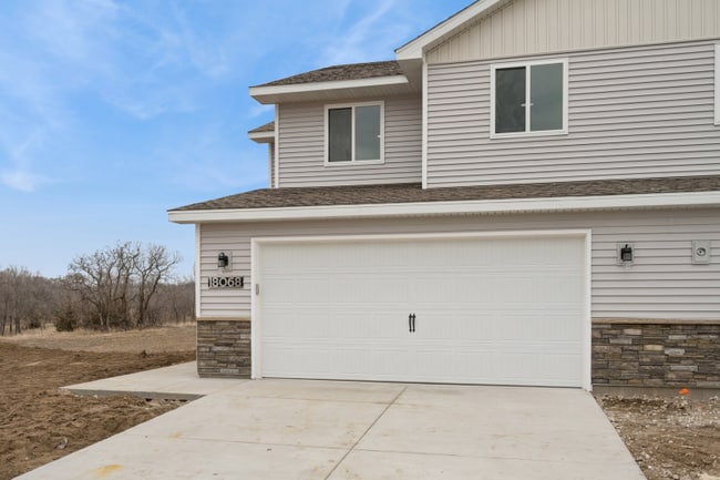 Building Photo - 18061 Walnut Circle