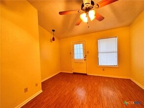Building Photo - 901 Hillyer St