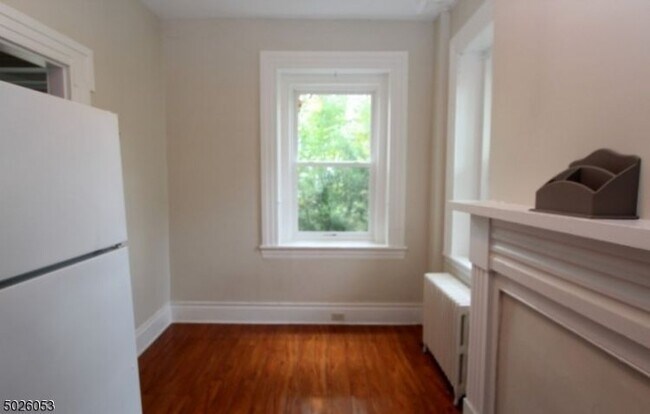 Foto del edificio - 8 Trenton Ave