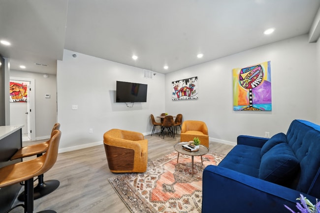 Building Photo - 1302 Porter St