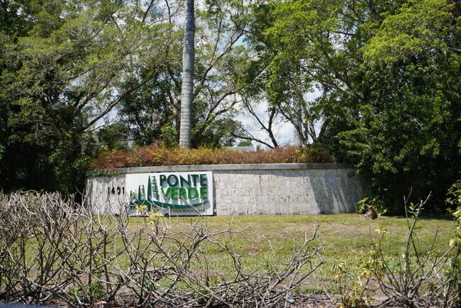 Foto del edificio - 1401 Village Blvd