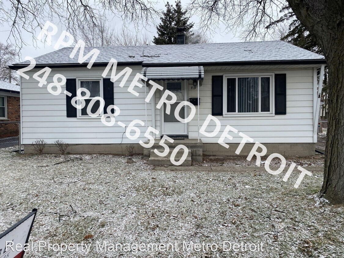 2 br, 1 bath House 719 E 13 Mile House Rental in Royal Oak, MI
