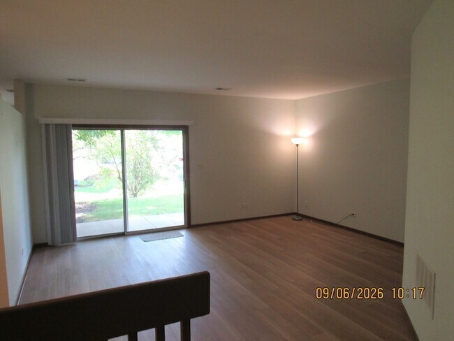 Building Photo - 1735 Chesapeake Ln