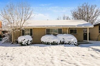 Building Photo - 2324 Fulton St