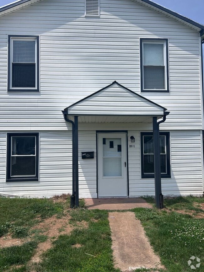 Building Photo - 209 E Spotswood Ave