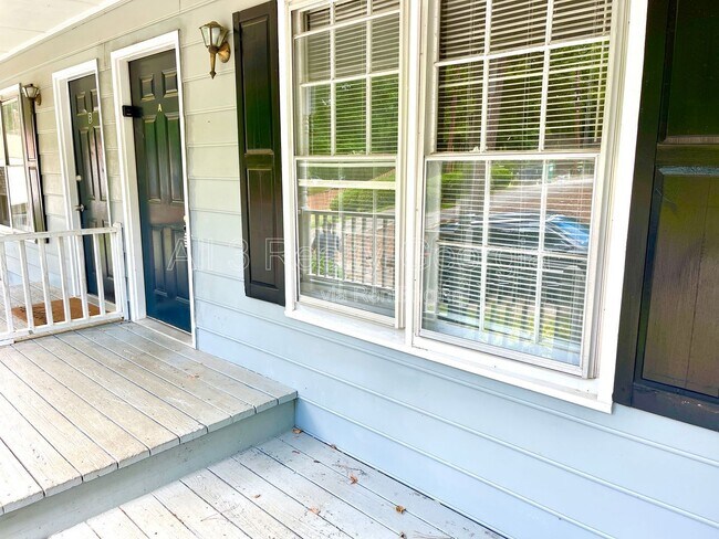 Building Photo - 155 Hunters Ln