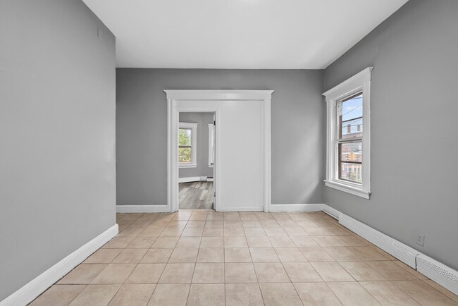 Building Photo - 237 20th Ave