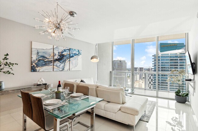 Building Photo - 485 Brickell Ave