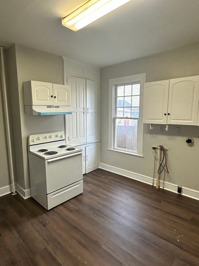 Cocina - 106 S Raleigh St