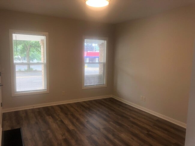 Foto del edificio - 949 Fulton St W