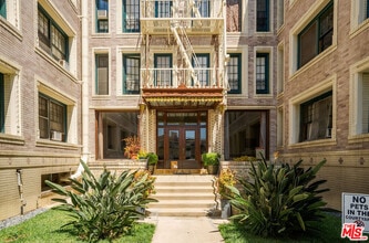 Building Photo - 2121 James M Wood Blvd
