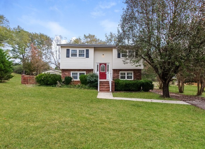 Foto principal - Quiet Greenville Location!