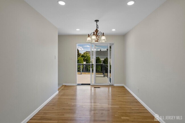 Building Photo - 41 Herbert Ave