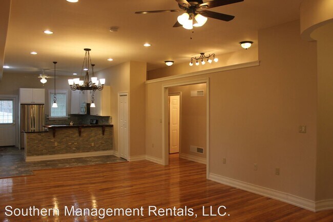 Building Photo - 3 br, 2.5 bath House - 1793 Valley Rd