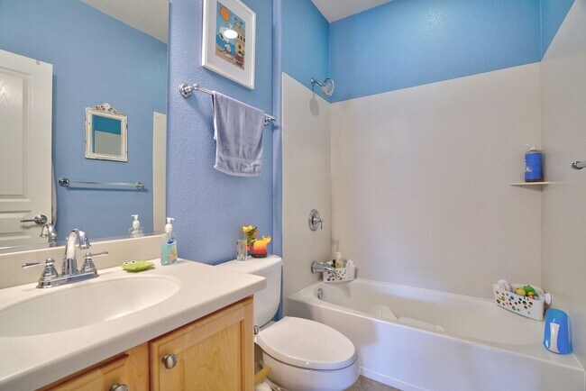 Building Photo - Light, Bright and Warm 2 Bedroom, 2.5 Bath...
