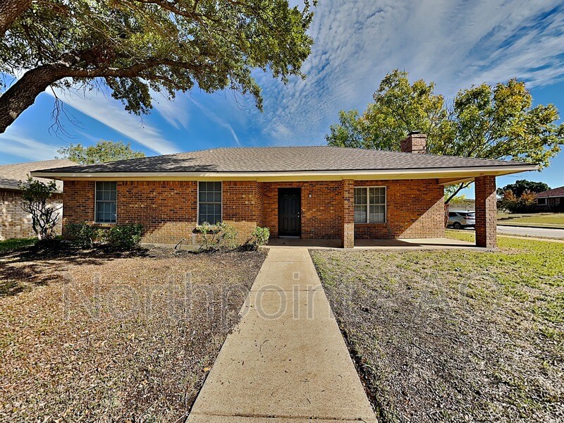Primary Photo - 700 Norfork Dr