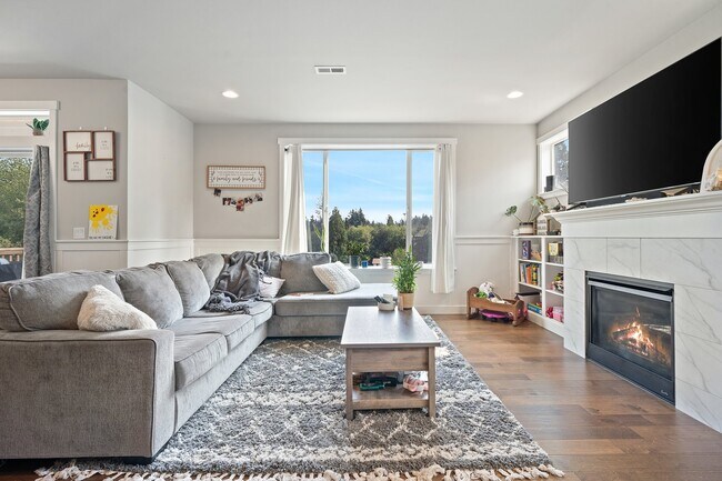 Gran salón - 1182 NE Sockeye Ct