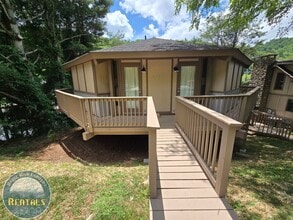 Building Photo - 2398 NC-105