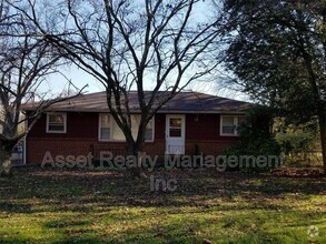 Building Photo - 207 Meadowview Dr