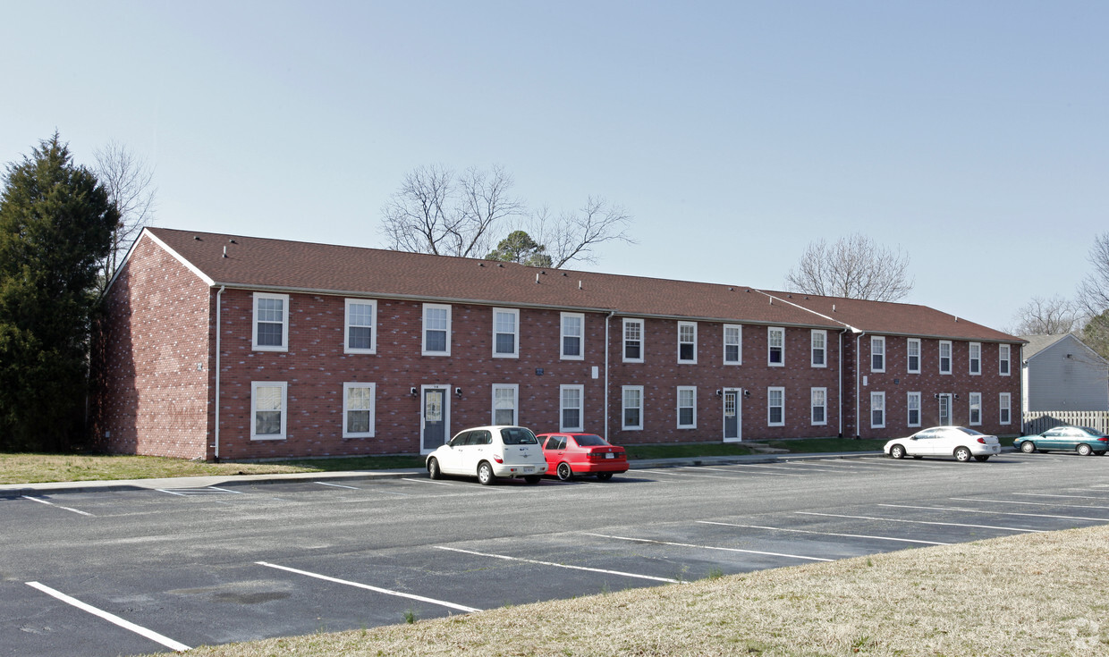 Primary Photo - Redwood Apartments