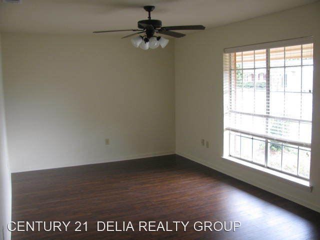 Building Photo - 3 br, 2 bath House - 2005 Glenhaven St.