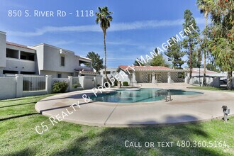 Building Photo - 850 S River Dr