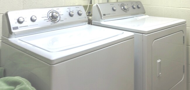 Private Laundry Room (W/D included) - 12739 Oxnard St