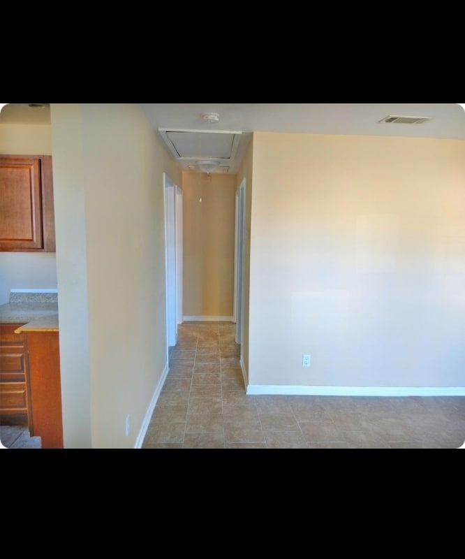 Building Photo - 1330 Alabo St