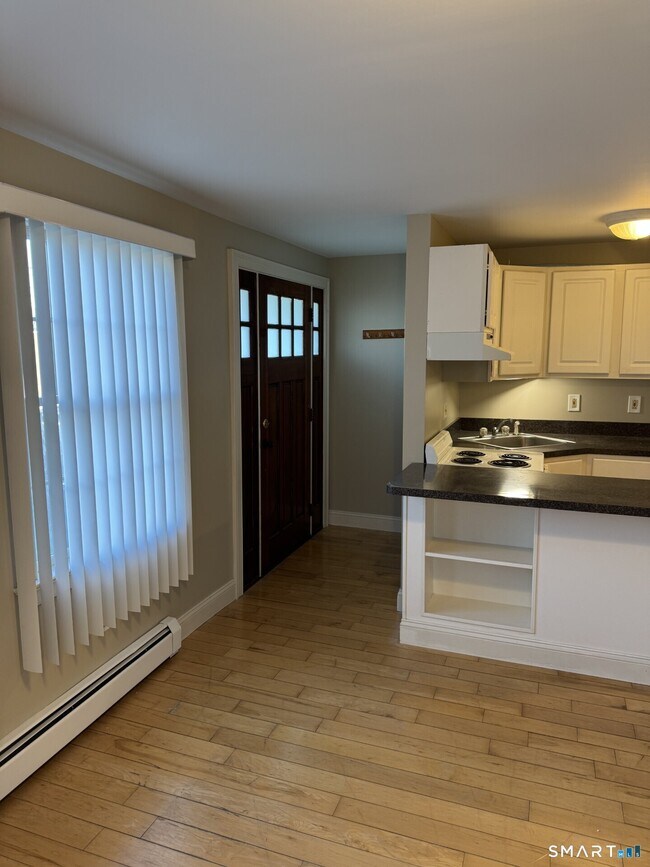 Foto del edificio - 3 E Pattagansett Rd