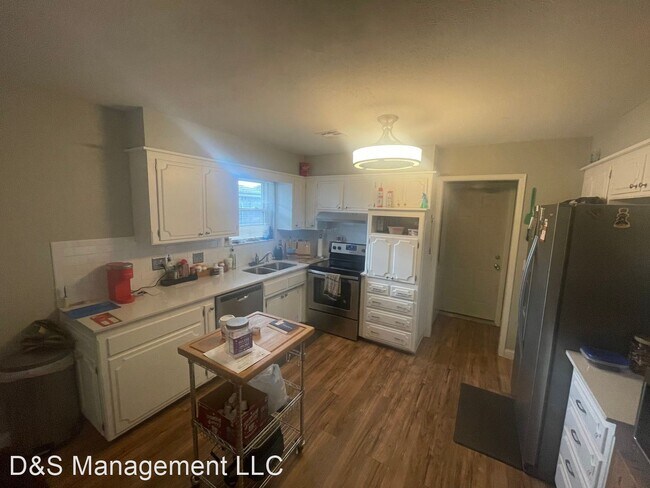 Building Photo - 3 br, 2 bath House - 1508 SW 87th Street