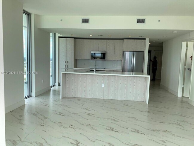 Foto del edificio - 2000 Metropica Wy