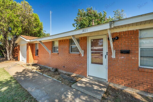 Building Photo - 3/1.5 Home in Wichita Falls! **Move-in Spe...