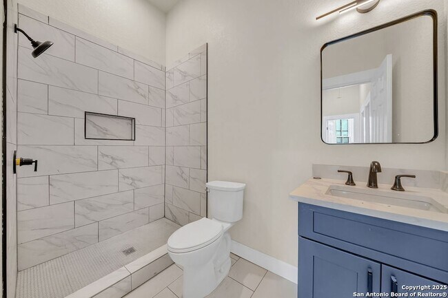 Foto del edificio - 530 E Carson St