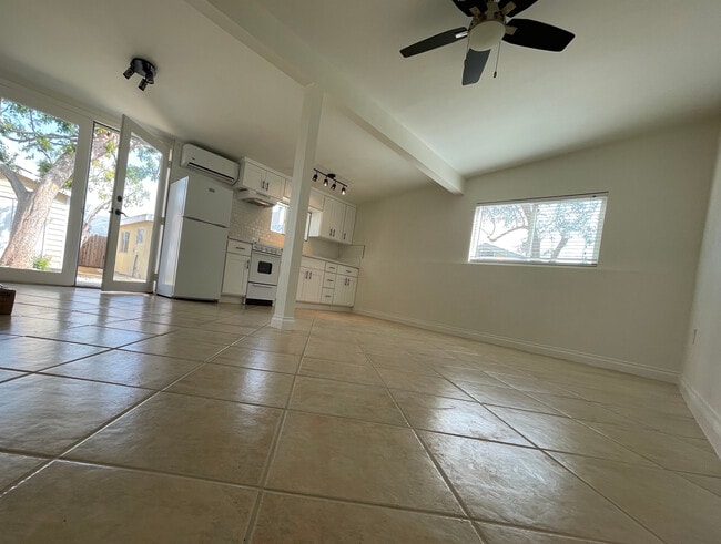 Foto del edificio - 5013 W 142nd St