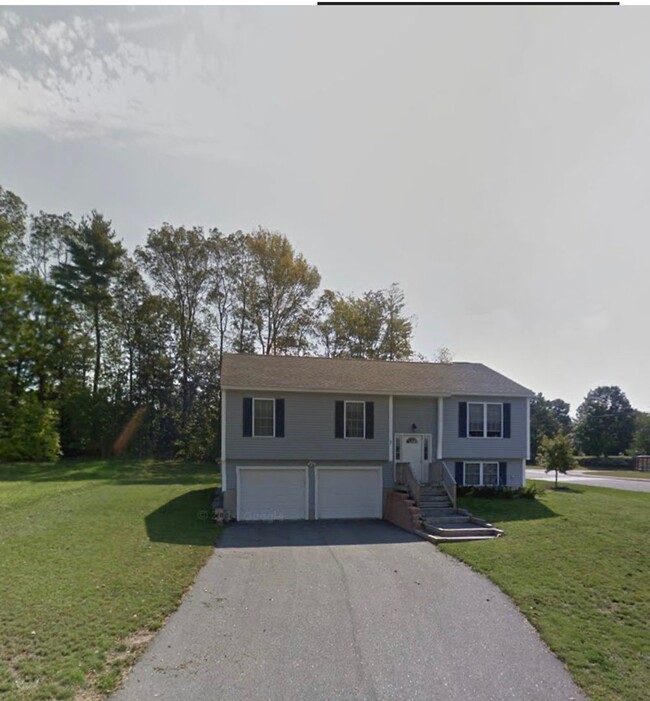 Building Photo - Price Reduction!!!!! 3 Bedroom 2 Bath Rais...