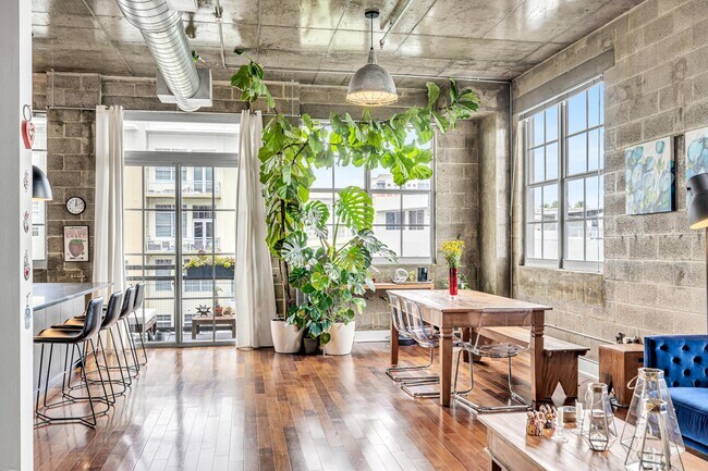 Foto del edificio - 410 NW 1st Ave