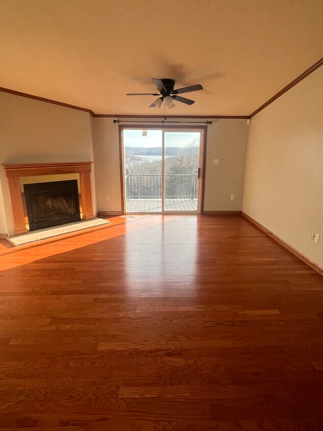 209 Shrub Dr, Sunrise Beach, MO 65079 Apartments in Sunrise Beach, MO