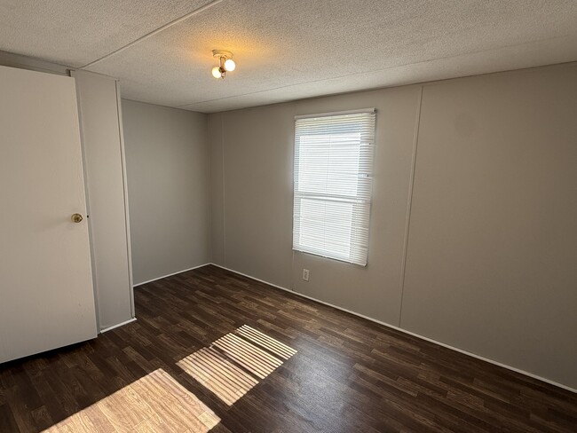 Foto del edificio - 48 Valtlee Dr