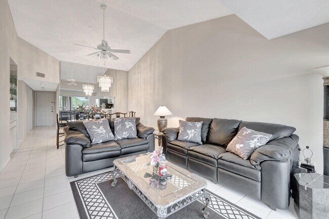 Foto del edificio - 280 NW 67th St