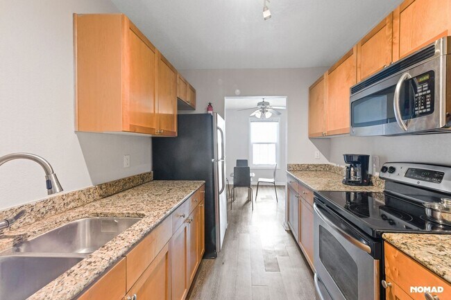 Foto del edificio - Charming 2BR Duplex in Saint Petersburg