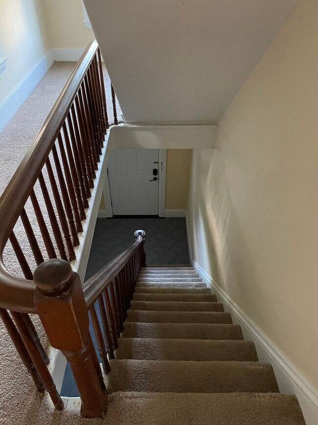 Entry Hallway - 65 Houghton St