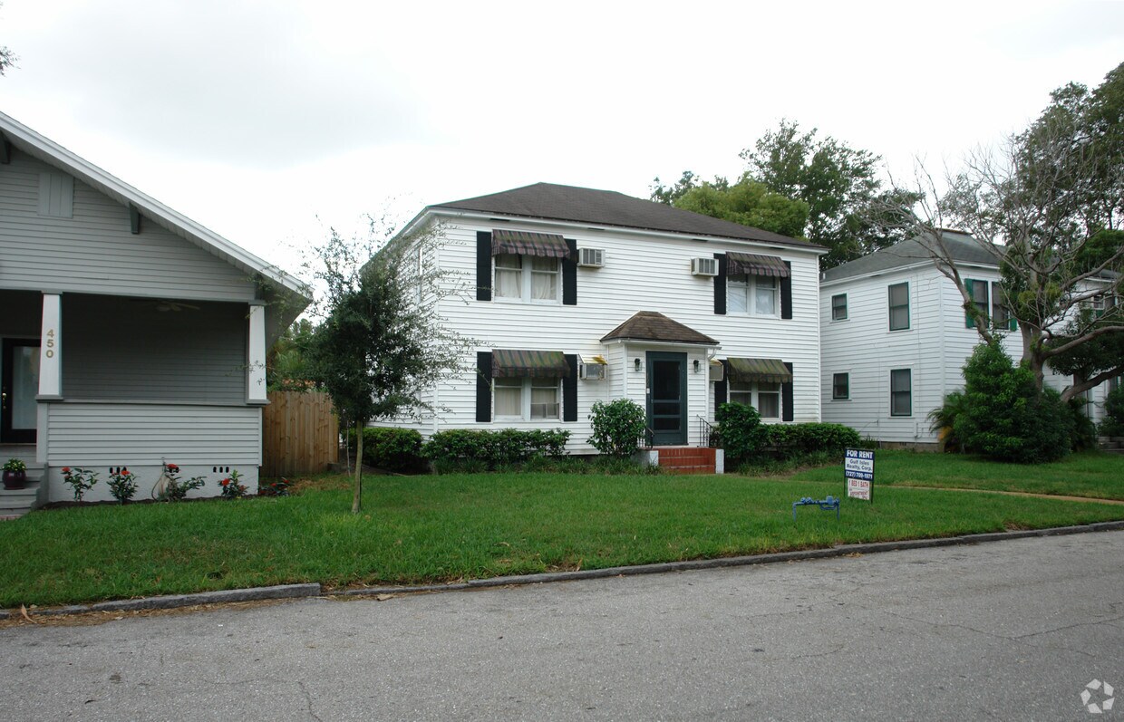 Foto principal - 460 13th Ave N