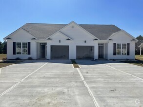 Building Photo - 2013 Briarwood Dr