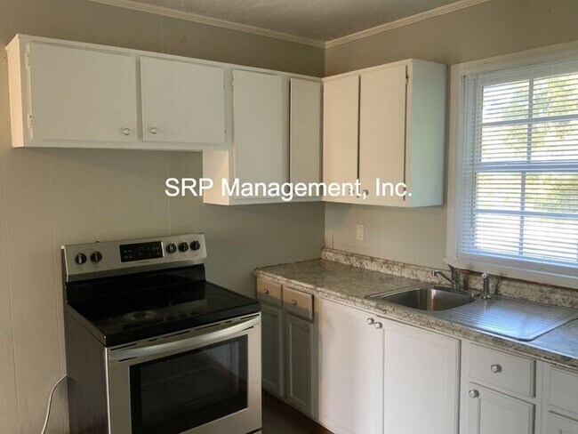 Foto del edificio - 324 Stevens St